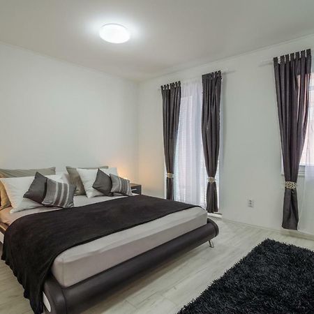 House Niko Apartamento Kaštela Exterior foto