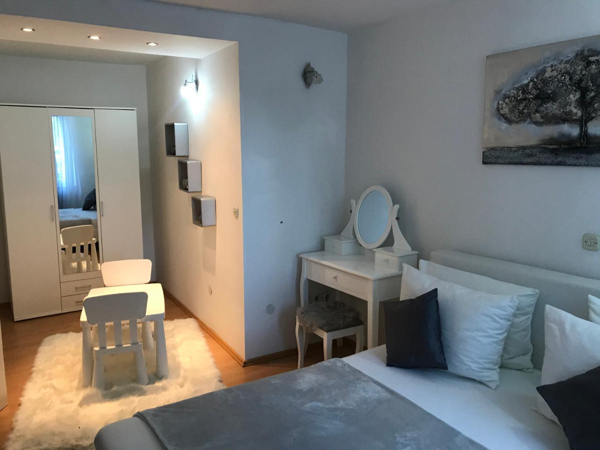 House Niko Apartamento Kaštela Exterior foto