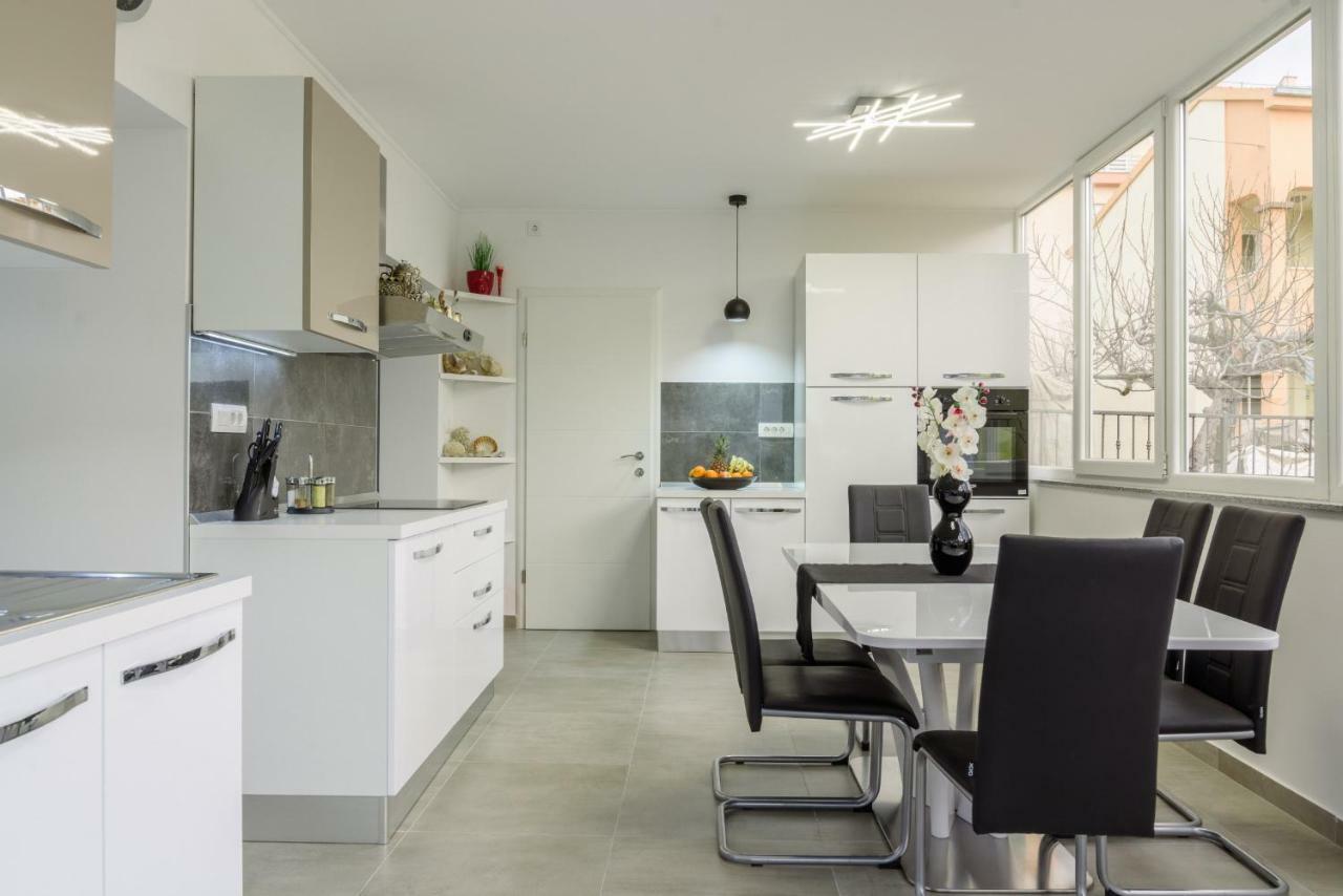House Niko Apartamento Kaštela Exterior foto